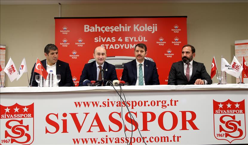 Sivasspor’un Stadyum İsim Sponsoru Bahçeşehir Koleji