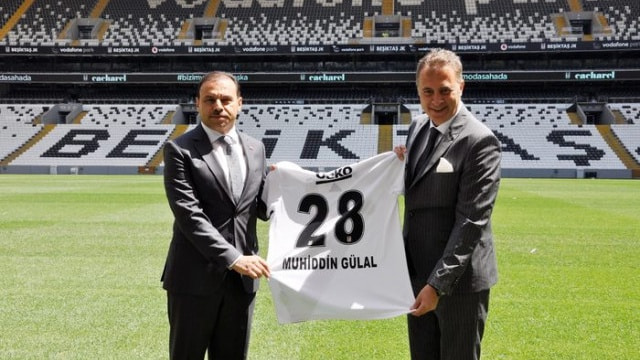 Beşiktaş Cacharel ile Giyim Sponsoruğu Anlaşması İmzaladı