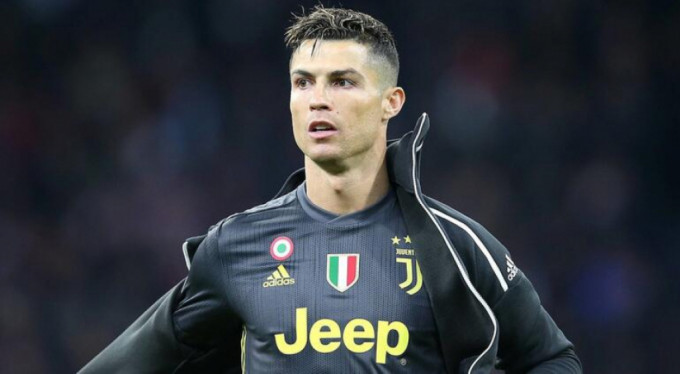 Ronaldo, Tarihin En Büyük Sponsorluk Anlaşmasına İmza Attı