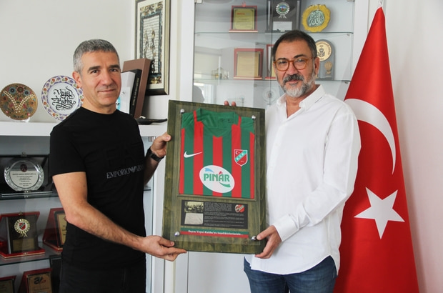 Karşıyaka Spor Kulübü, Medical Park İzmir Hastanesi İle Olan Sağlık Sponsorluğu Anlaşmasını Yeniledi